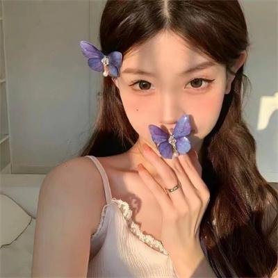 美女荒野逃亡